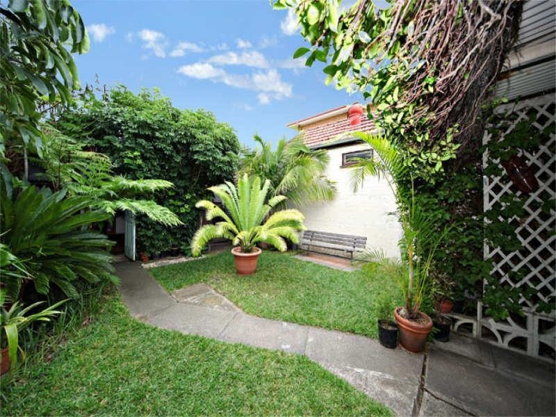 89 Warren Rd, Marrickville NSW 2204