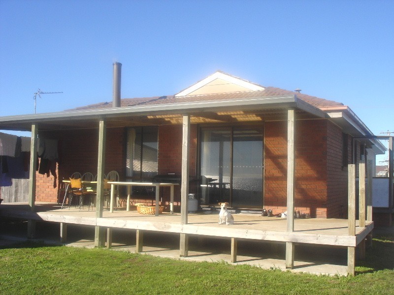 Illaroo Avenue, East Devonport TAS 7310