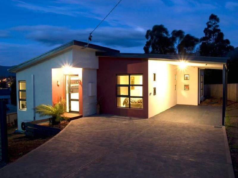 HUON HIGHWAY, Huonville TAS 7109