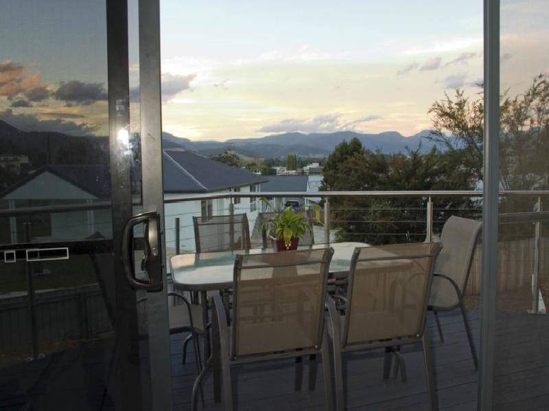 HUON HIGHWAY, Huonville TAS 7109
