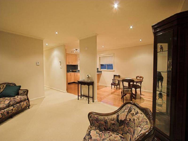 OLINDA GROVE, Mount Nelson TAS 7007
