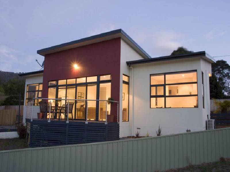 HUON HIGHWAY, Huonville TAS 7109