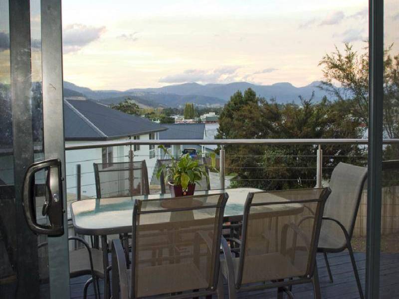 HUON HIGHWAY, Huonville TAS 7109
