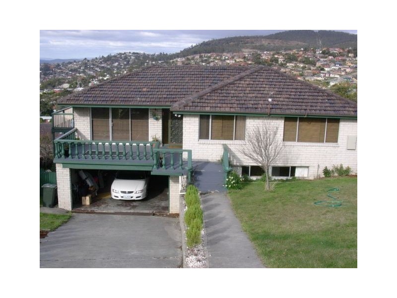 Stratton Avenue, Lenah Valley TAS 7008