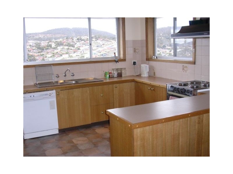 Stratton Avenue, Lenah Valley TAS 7008