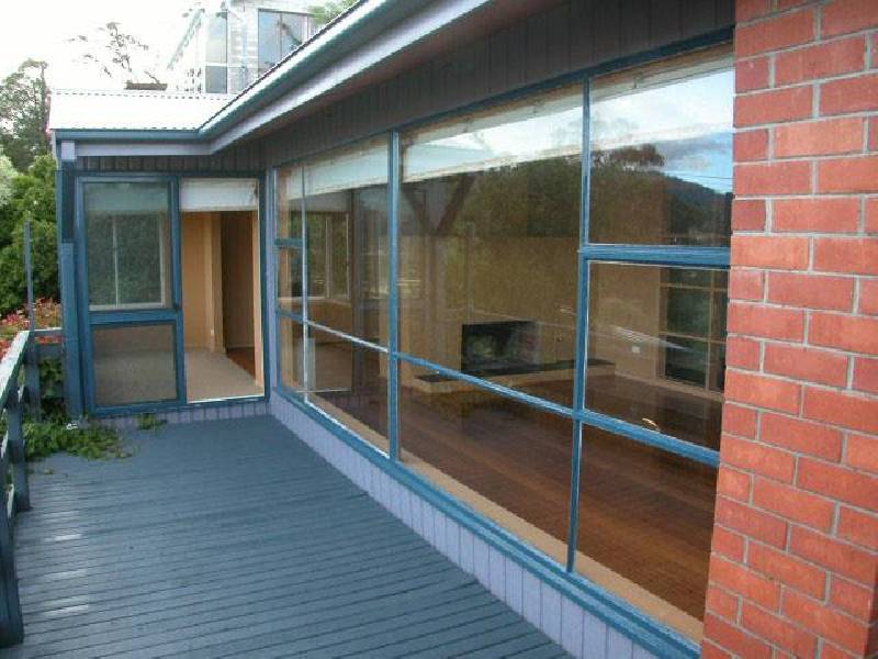 Cottlesloe Street, Lindisfarne TAS 7015