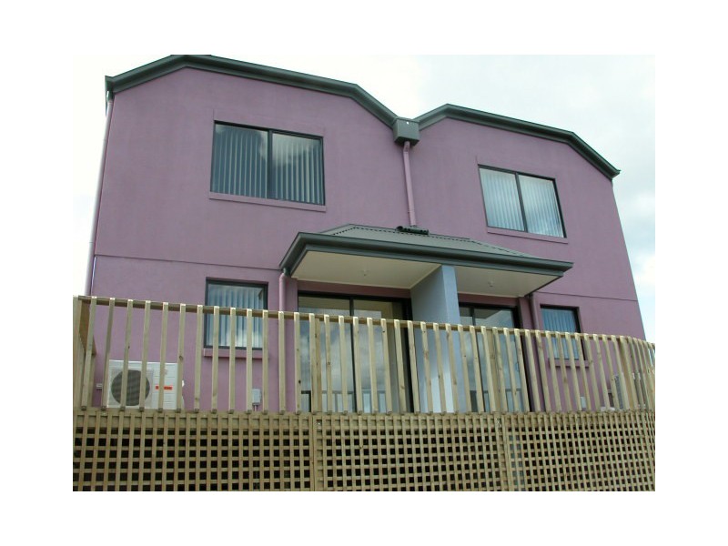124 Newtown Road, New Town TAS 7008