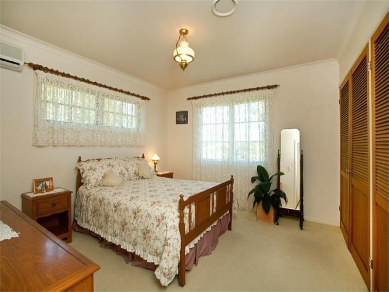27 laurinda Crescent, Springwood QLD 4127