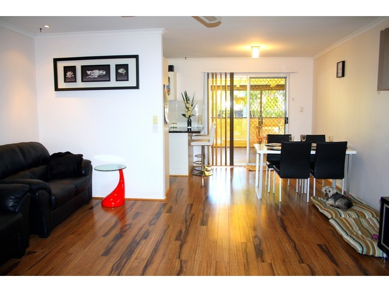 25 Laurinda Crescent, Springwood QLD 4127