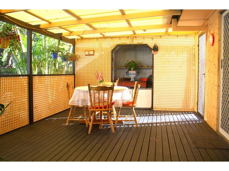 25 Laurinda Crescent, Springwood QLD 4127