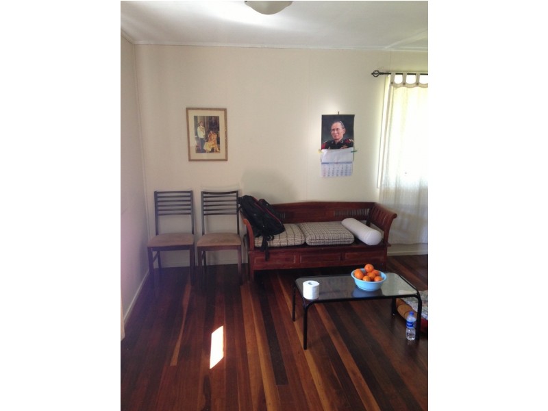 8 Bellis Street, Daisy Hill QLD 4127