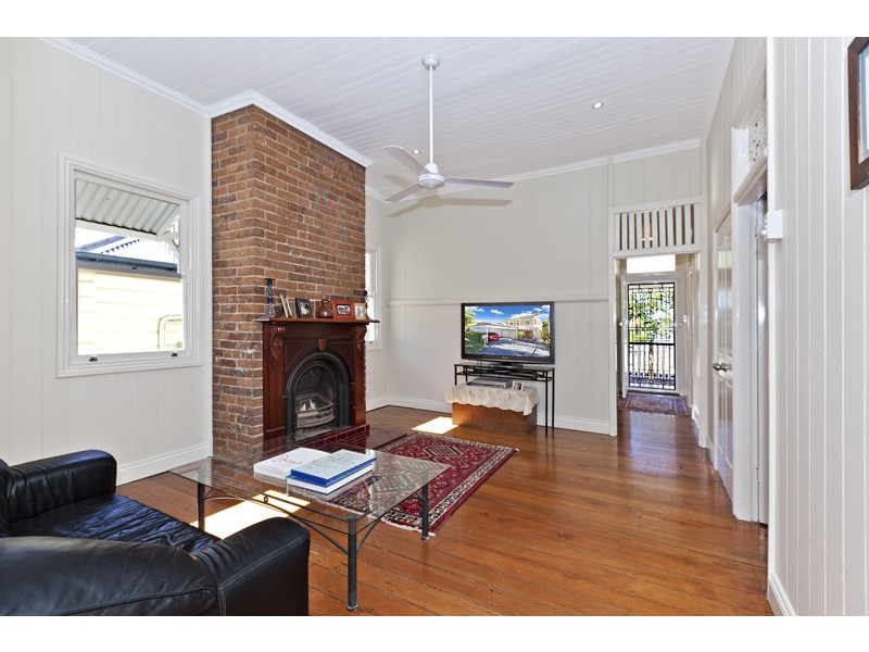 20 Heidelberg Street, East Brisbane QLD 4169