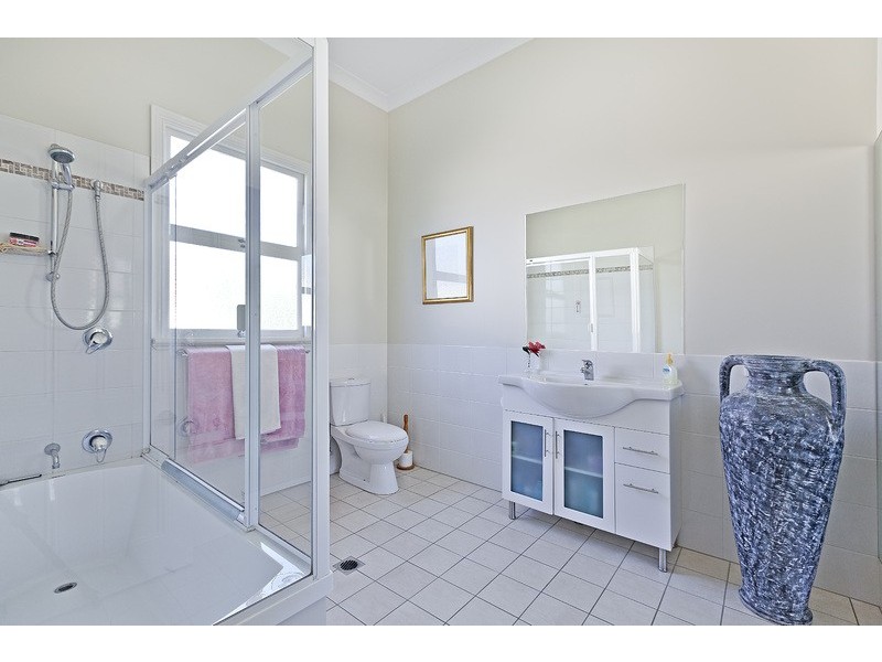 20 Heidelberg Street, East Brisbane QLD 4169