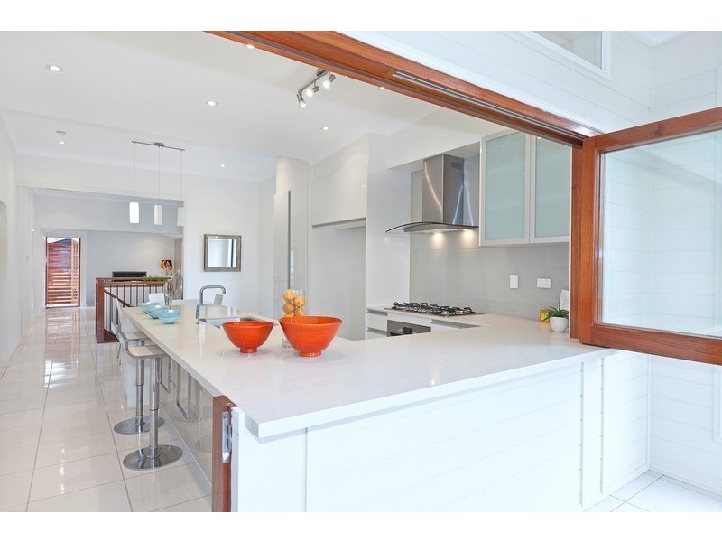 19 Burlington Street, East Brisbane QLD 4169