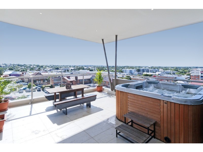 8/15  Donkin, Nundah QLD 4012