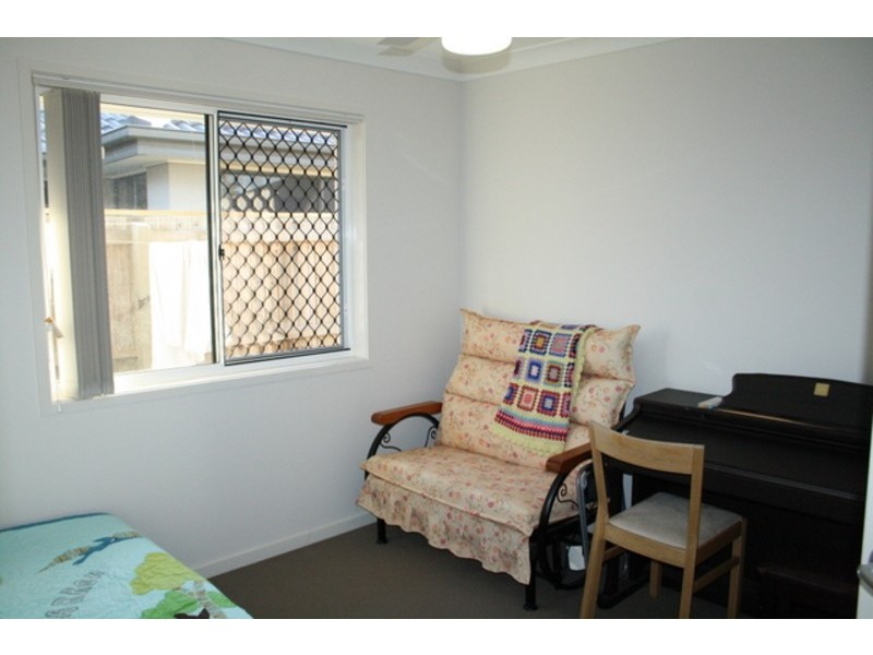 16 Kenilworth Cr, Waterford QLD 4133