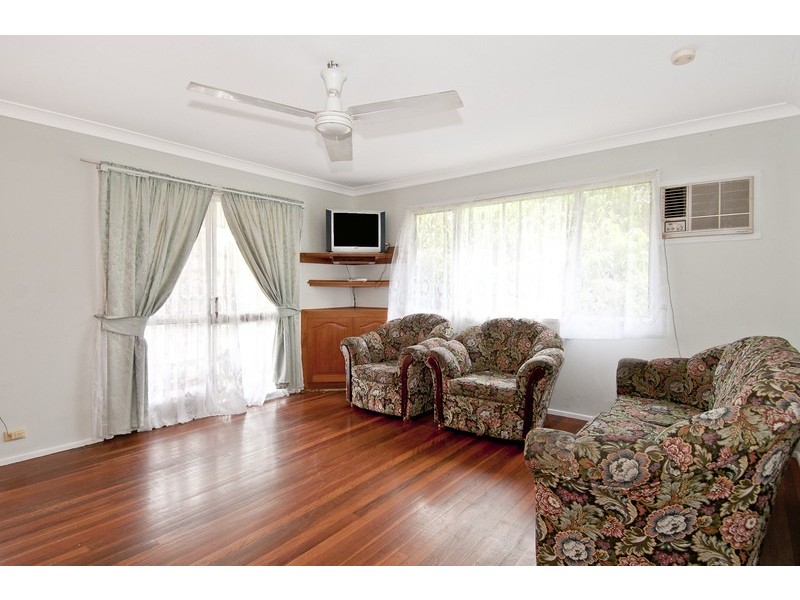 7 College Street, Loganlea QLD 4131