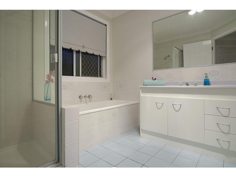 42 Sheffield Place, Kuraby QLD 4112