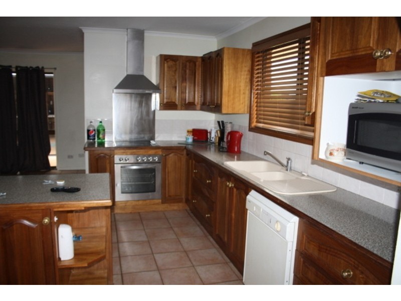 23 Abang Av, Tanah Merah QLD 4128