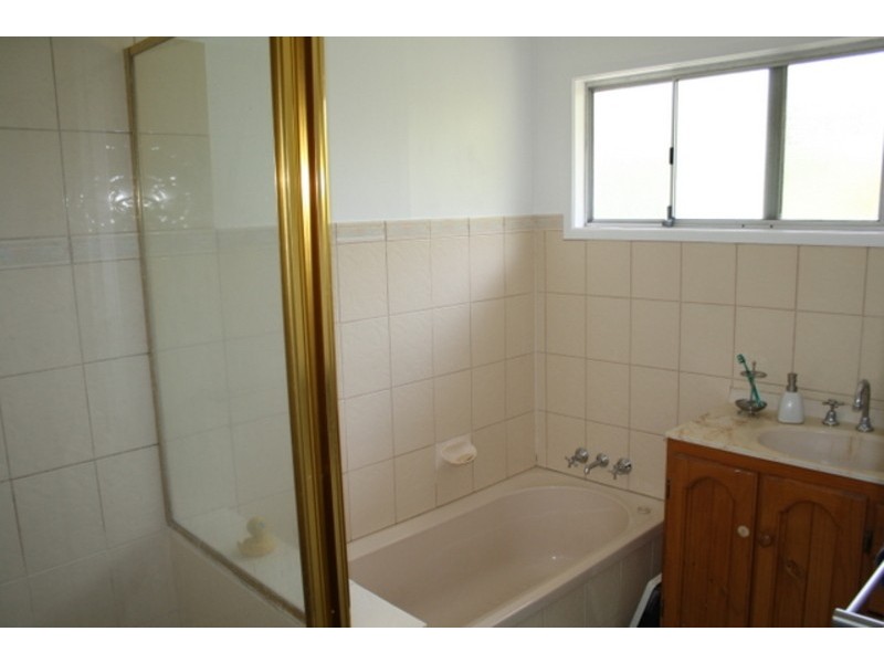 6 Stuart St, Woodridge QLD 4114