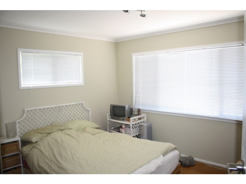 6 Stuart St, Woodridge QLD 4114
