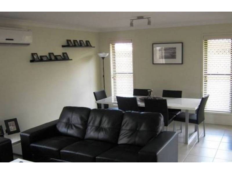 21 Coalstoun Crossing, Waterford QLD 4133