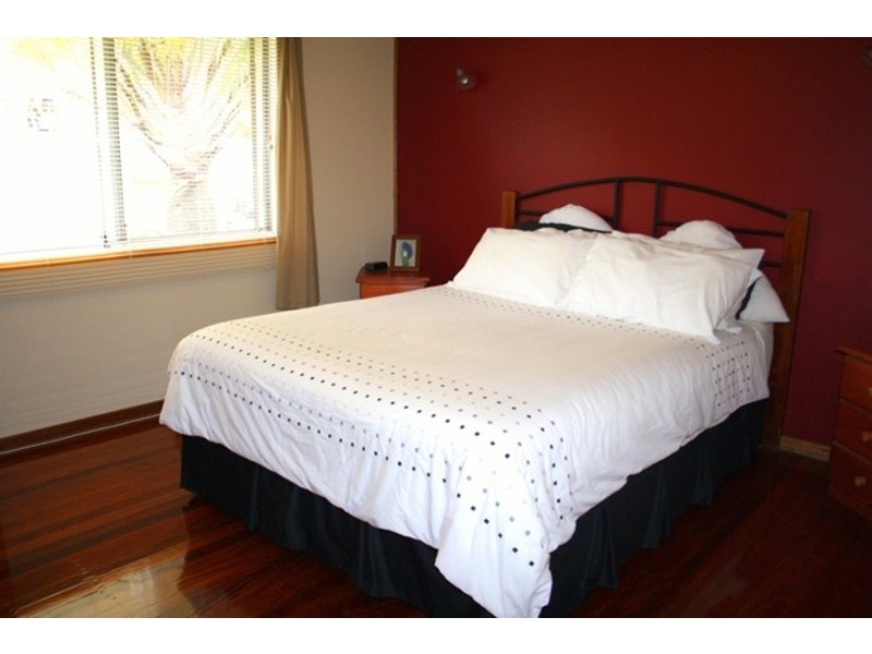 26 Coolcrest Street, Daisy Hill QLD 4127