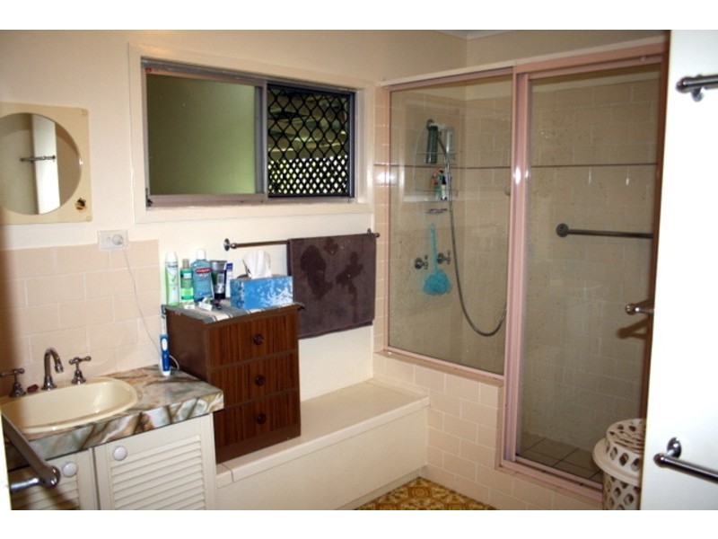 18 Pheasant Avenue, Beenleigh QLD 4207