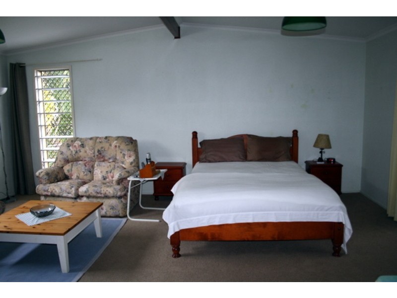 18 Pheasant Avenue, Beenleigh QLD 4207