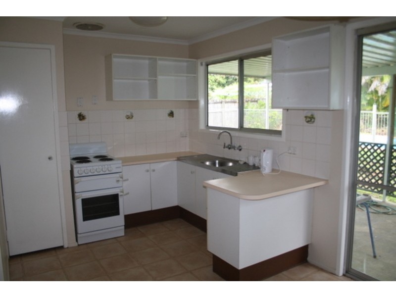 8 Yolla St, Eagleby QLD 4207