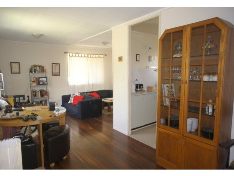 8 Bellis Street, Daisy Hill QLD 4127