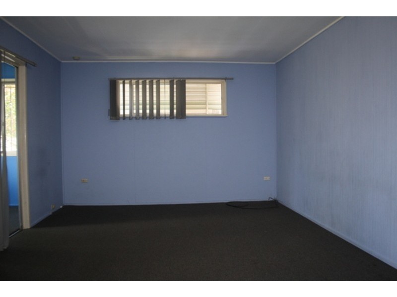 225 Broadwater Rd, Mansfield QLD 4122