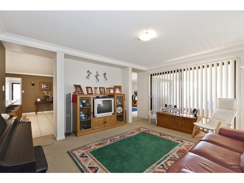 34 Apsley Crt, Parkinson QLD 4115
