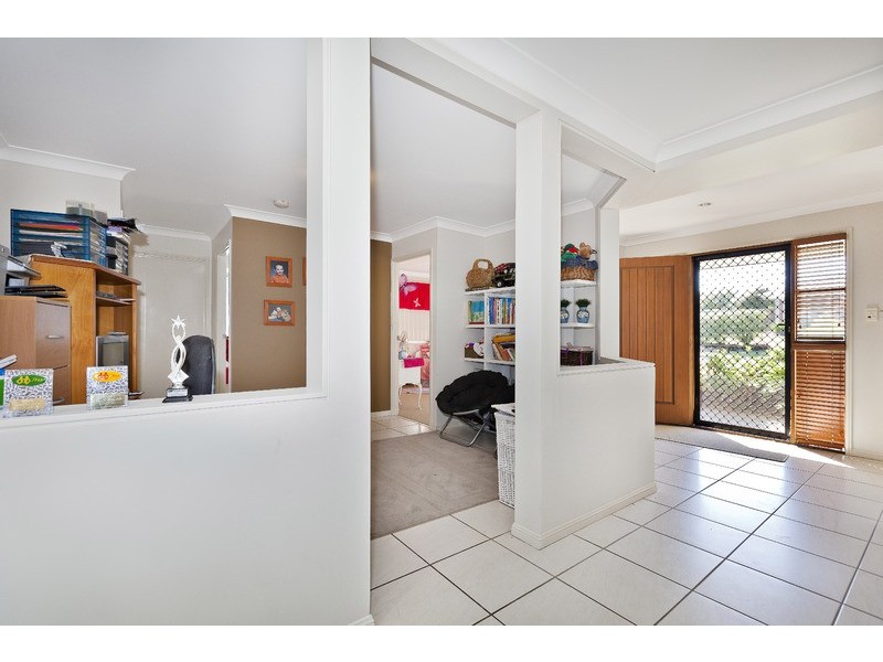 34 Apsley Crt, Parkinson QLD 4115