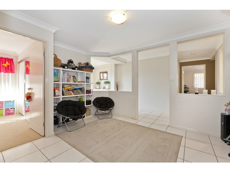 34 Apsley Crt, Parkinson QLD 4115