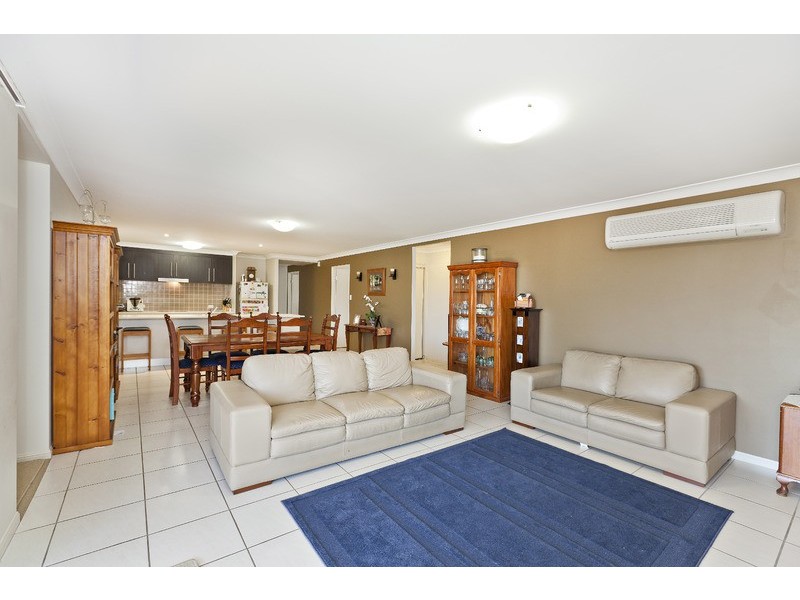 34 Apsley Crt, Parkinson QLD 4115