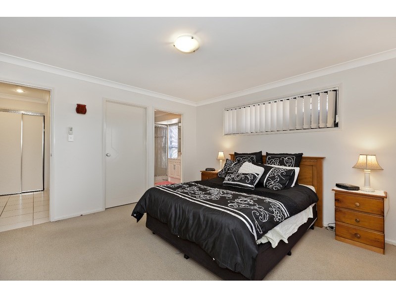 34 Apsley Crt, Parkinson QLD 4115