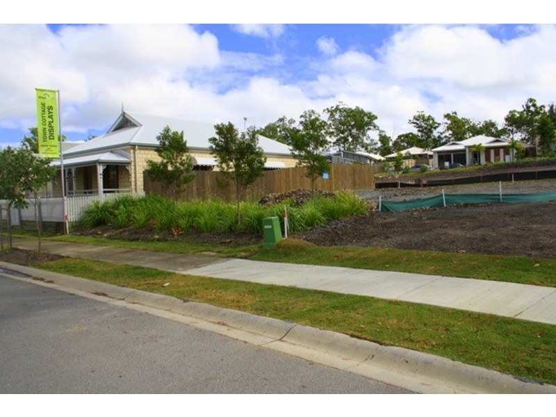 16 Grand Terrace, Waterford QLD 4133