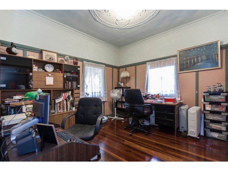 1 Pear Street, Greenslopes QLD 4120