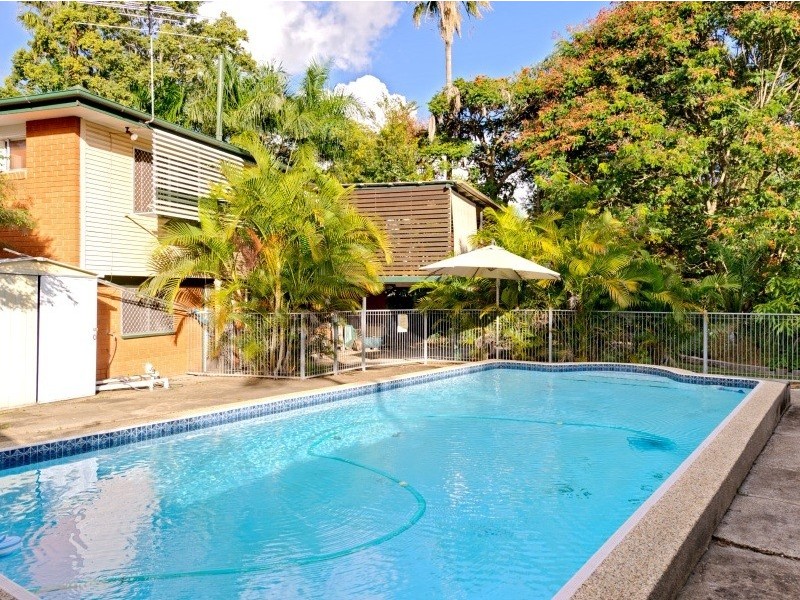 73 Camrose Cres, Underwood QLD 4119