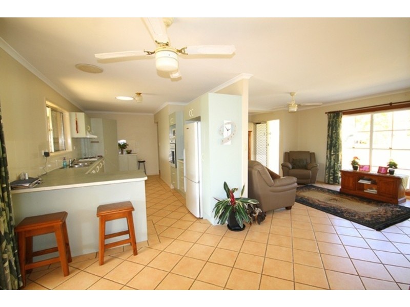 6 Belinda Crescent, Springwood QLD 4127