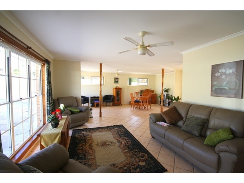 6 Belinda Crescent, Springwood QLD 4127