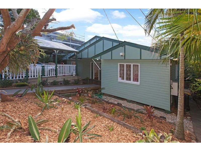 42 Lockyer Street, Camp Hill QLD 4152