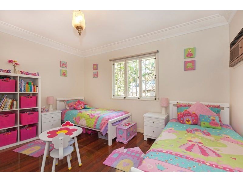 42 Lockyer Street, Camp Hill QLD 4152