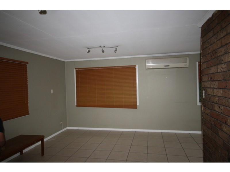 1 Burke St, Woodridge QLD 4114