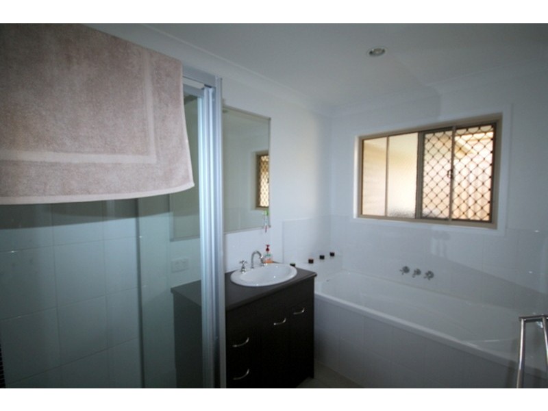 13 Fairweather St, Berrinba QLD 4117