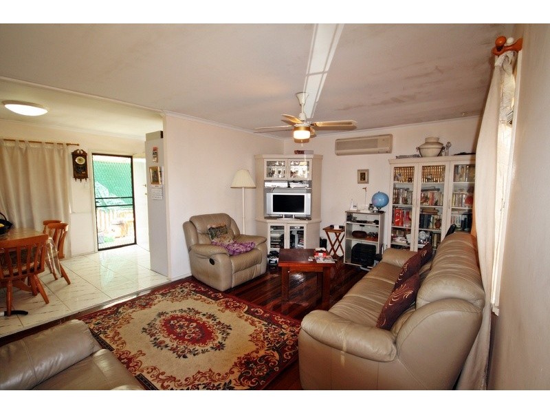 25 Shannon St, Woodridge QLD 4114