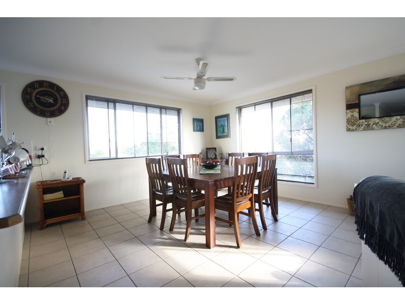 18 Crestridge Crescent, Oxenford QLD 4210