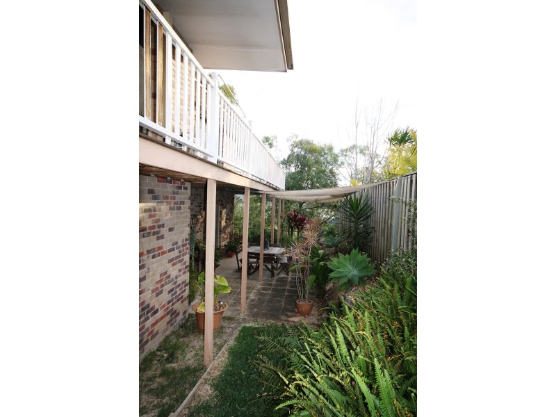 18 Crestridge Crescent, Oxenford QLD 4210