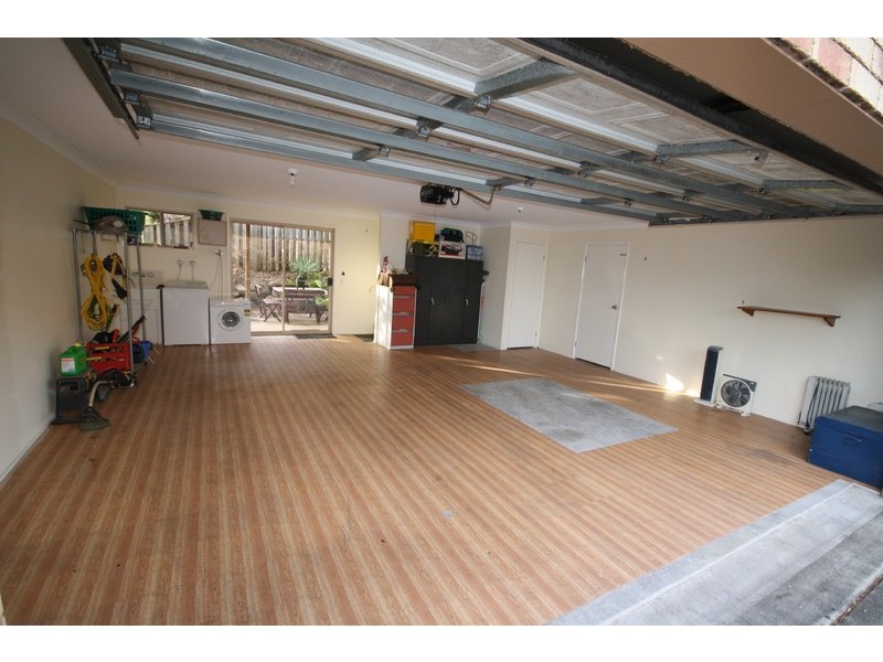 18 Crestridge Crescent, Oxenford QLD 4210